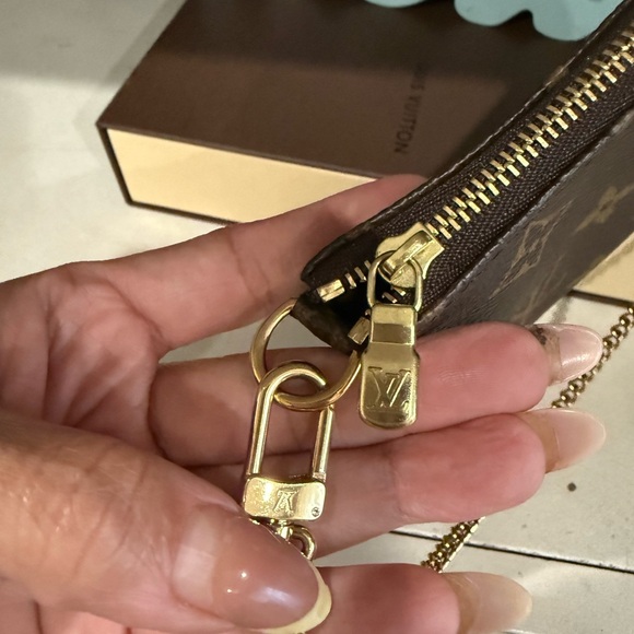 Louis vuitton - Picture 9 of 11